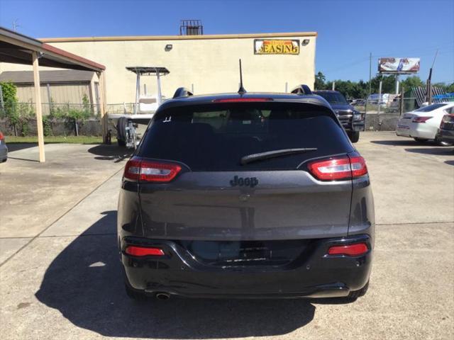 used 2018 Jeep Cherokee car