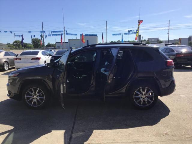 used 2018 Jeep Cherokee car