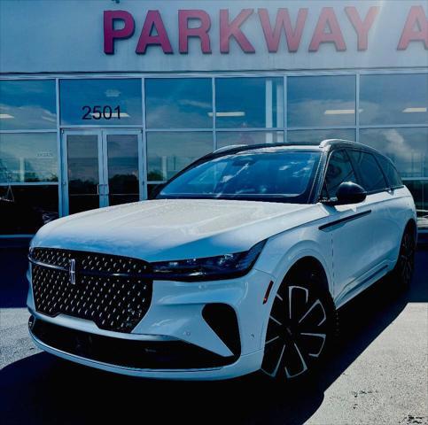 used 2024 Lincoln Nautilus car, priced at $55,990