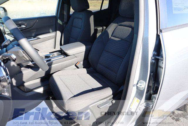 new 2025 Chevrolet Equinox car, priced at $30,595