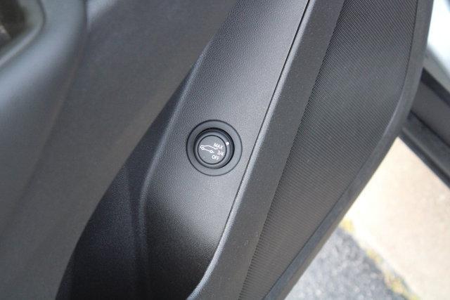 used 2024 Chevrolet Equinox car, priced at $25,990