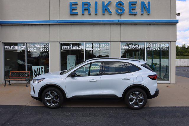 used 2025 Ford Escape car, priced at $27,990