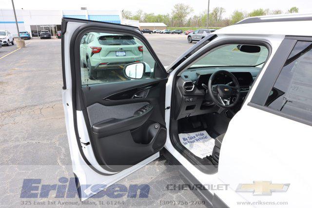 new 2025 Chevrolet TrailBlazer car, priced at $30,480