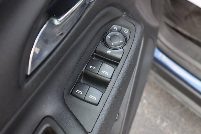 used 2022 Chevrolet Equinox car, priced at $23,990