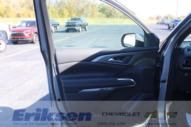new 2026 Chevrolet Traverse car, priced at $42,420