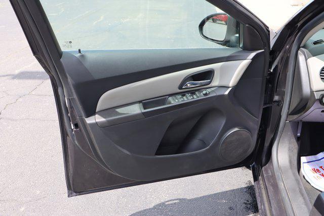 used 2014 Chevrolet Cruze car, priced at $9,990