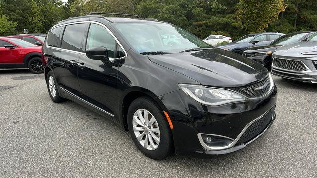 used 2017 Chrysler Pacifica car, priced at $9,995