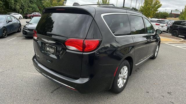 used 2017 Chrysler Pacifica car, priced at $9,995