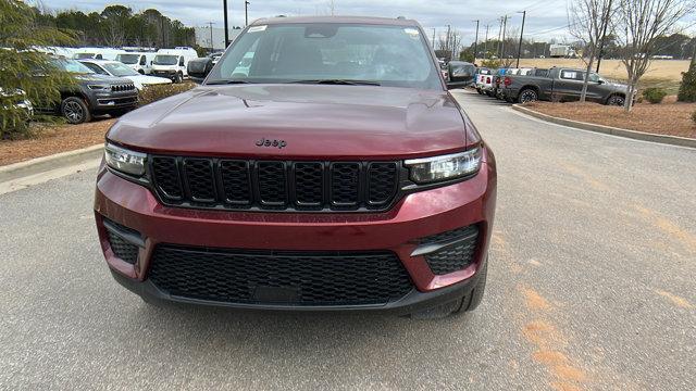 new 2025 Jeep Grand Cherokee car, priced at $39,565