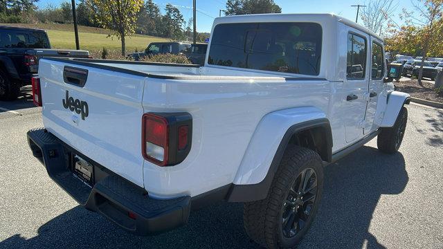 new 2025 Jeep Gladiator car, priced at $37,995