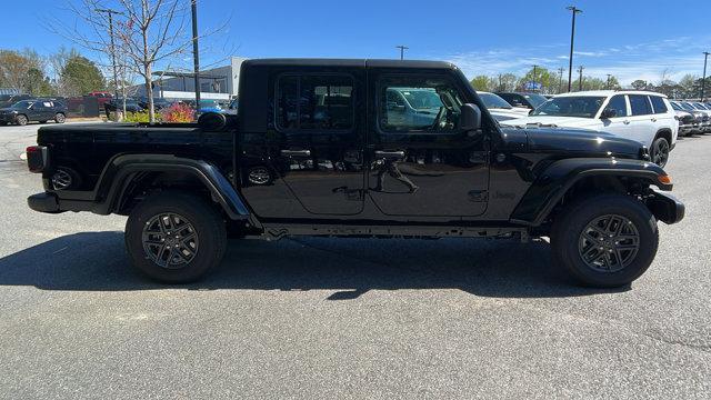 new 2024 Jeep Gladiator car, priced at $39,750