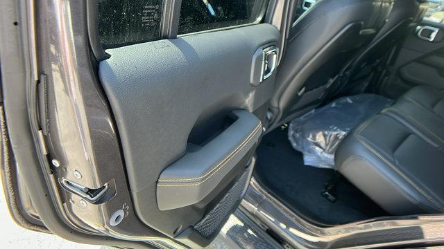 new 2025 Jeep Wrangler car, priced at $46,995