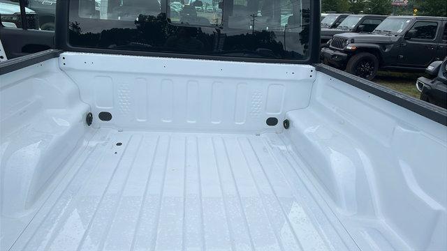 new 2025 Jeep Gladiator car, priced at $33,699
