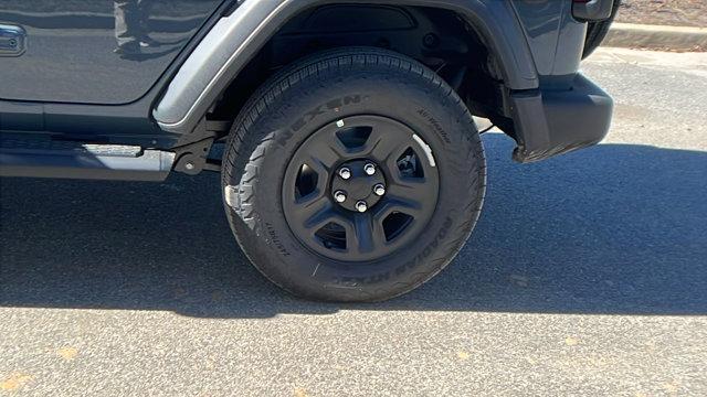 new 2026 Jeep Wrangler car, priced at $40,333