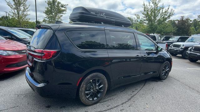 new 2025 Chrysler Pacifica car, priced at $36,650