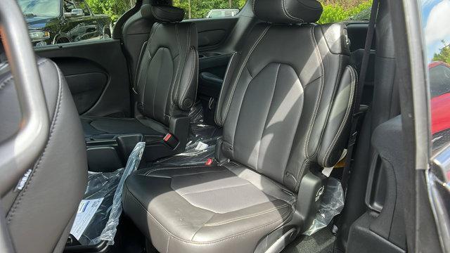 new 2025 Chrysler Pacifica car, priced at $36,650
