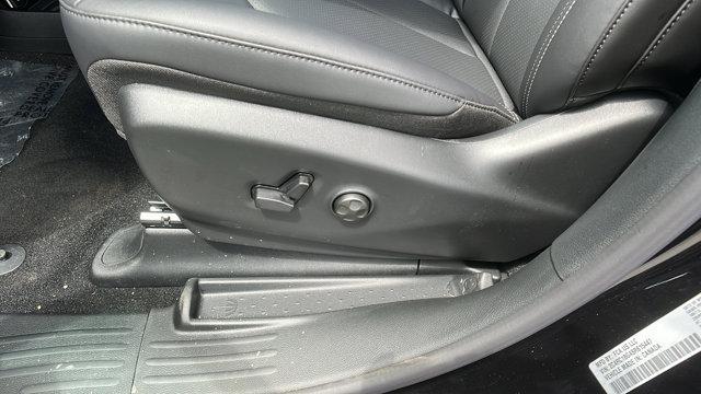 new 2025 Chrysler Pacifica car, priced at $36,650