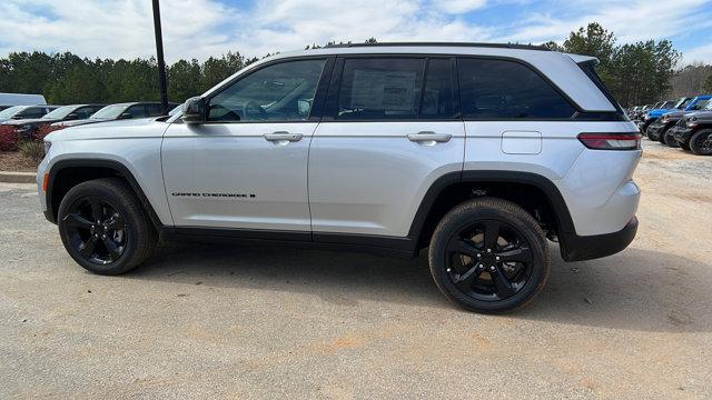 new 2024 Jeep Grand Cherokee car, priced at $42,175