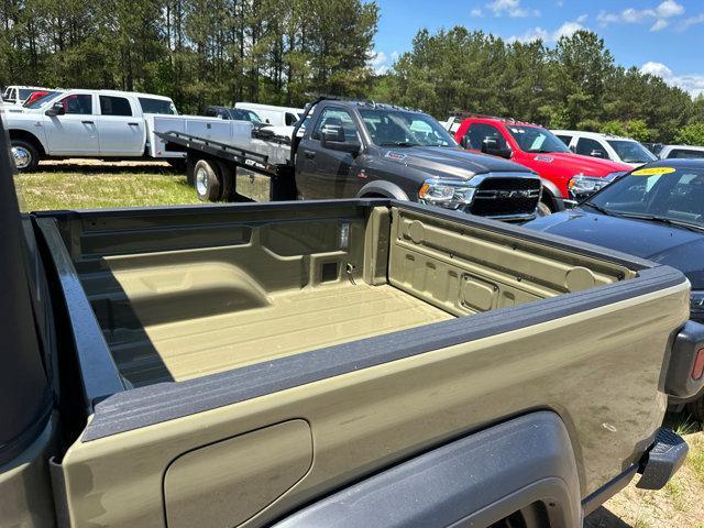 new 2025 Jeep Gladiator car, priced at $32,950