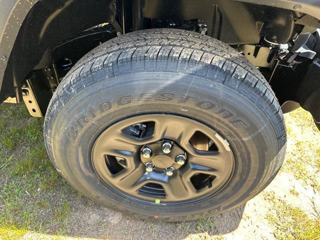 new 2025 Jeep Gladiator car, priced at $32,950