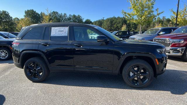 new 2025 Jeep Grand Cherokee car, priced at $48,995