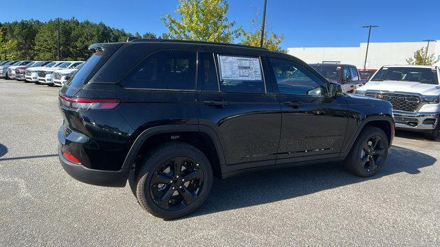 new 2025 Jeep Grand Cherokee car, priced at $48,995