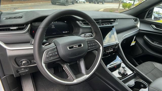 new 2024 Jeep Grand Cherokee L car, priced at $39,330