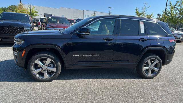 new 2025 Jeep Grand Cherokee car, priced at $40,435