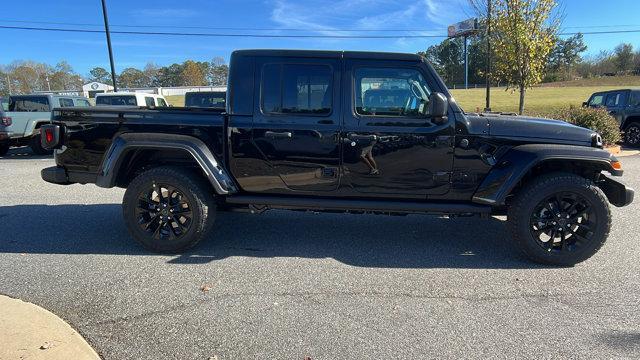 new 2025 Jeep Gladiator car, priced at $38,995