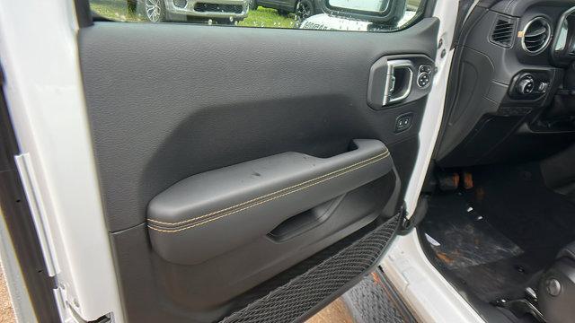 new 2025 Jeep Gladiator car, priced at $42,755