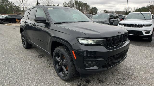 new 2025 Jeep Grand Cherokee car, priced at $48,175