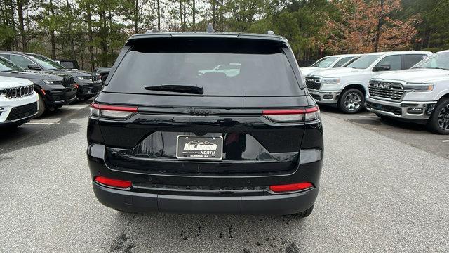 new 2025 Jeep Grand Cherokee car, priced at $48,175