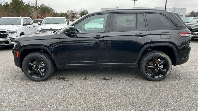 new 2025 Jeep Grand Cherokee car, priced at $48,175