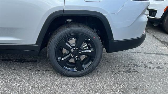 new 2025 Jeep Grand Cherokee L car, priced at $39,995