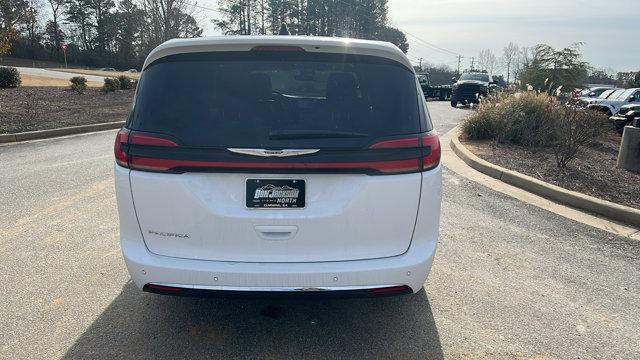 new 2025 Chrysler Pacifica car, priced at $45,425