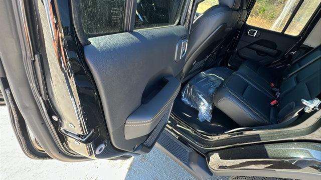 new 2026 Jeep Wrangler car, priced at $61,440