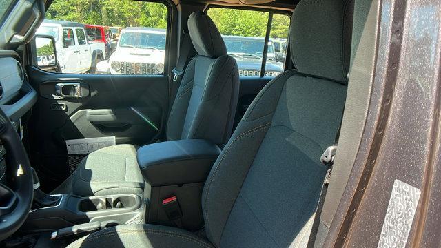 new 2025 Jeep Gladiator car, priced at $32,650