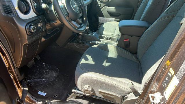 new 2025 Jeep Gladiator car, priced at $32,650