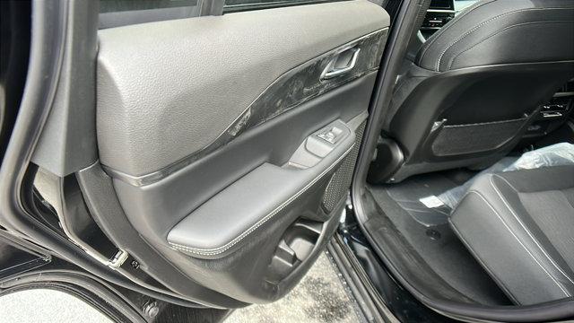 new 2025 Jeep Grand Cherokee car, priced at $33,995
