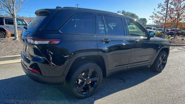 new 2025 Jeep Grand Cherokee car, priced at $48,175