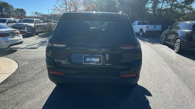 new 2025 Jeep Grand Cherokee car, priced at $48,175