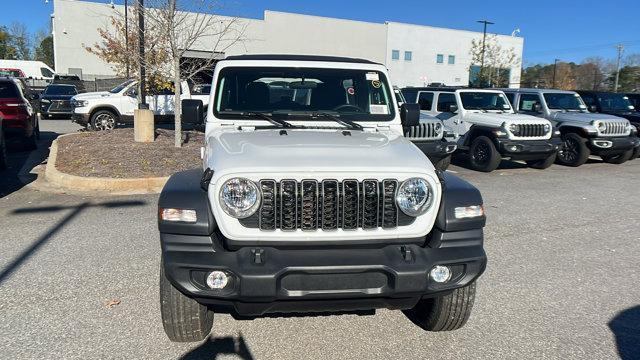 new 2025 Jeep Wrangler car, priced at $41,090