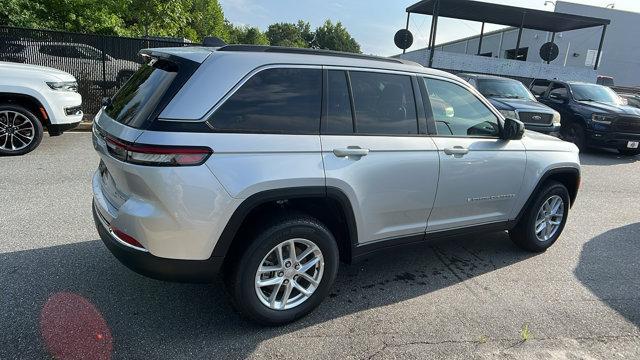 new 2024 Jeep Grand Cherokee car, priced at $37,995