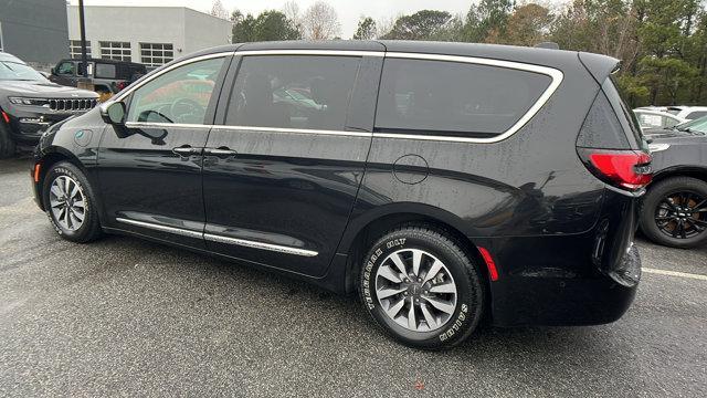 used 2022 Chrysler Pacifica Hybrid car, priced at $24,995