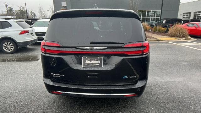 used 2022 Chrysler Pacifica Hybrid car, priced at $24,995