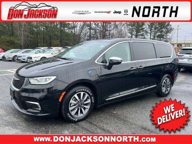 used 2022 Chrysler Pacifica Hybrid car, priced at $24,995