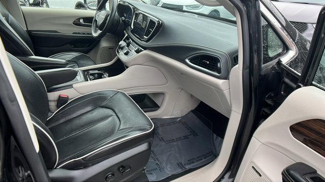 used 2022 Chrysler Pacifica Hybrid car, priced at $24,995