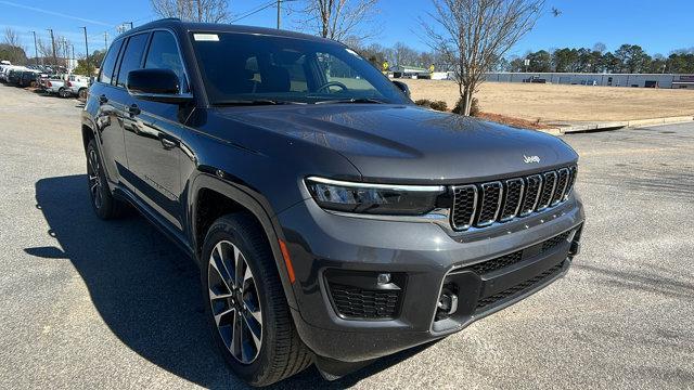 new 2025 Jeep Grand Cherokee car, priced at $61,995