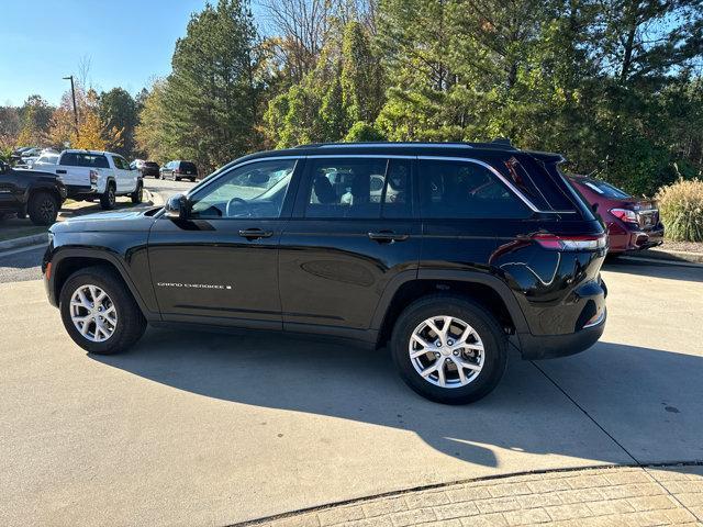 used 2022 Jeep Grand Cherokee car, priced at $27,995