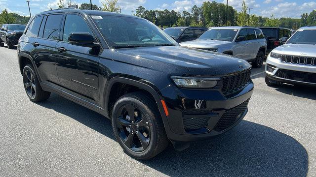 new 2024 Jeep Grand Cherokee car, priced at $37,675